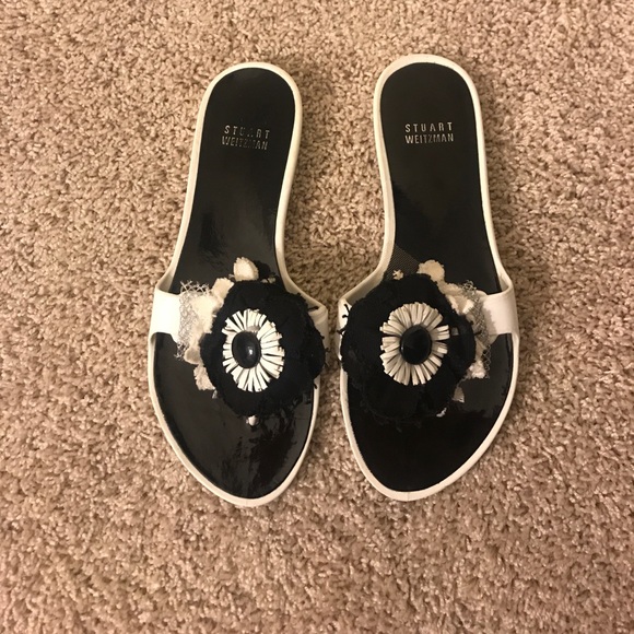 Stuart Weitzman Shoes - Stuart Weitzman Sandals ✨excellent condition ✨